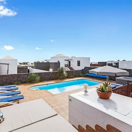 Jeamir 2 Playa Blanca